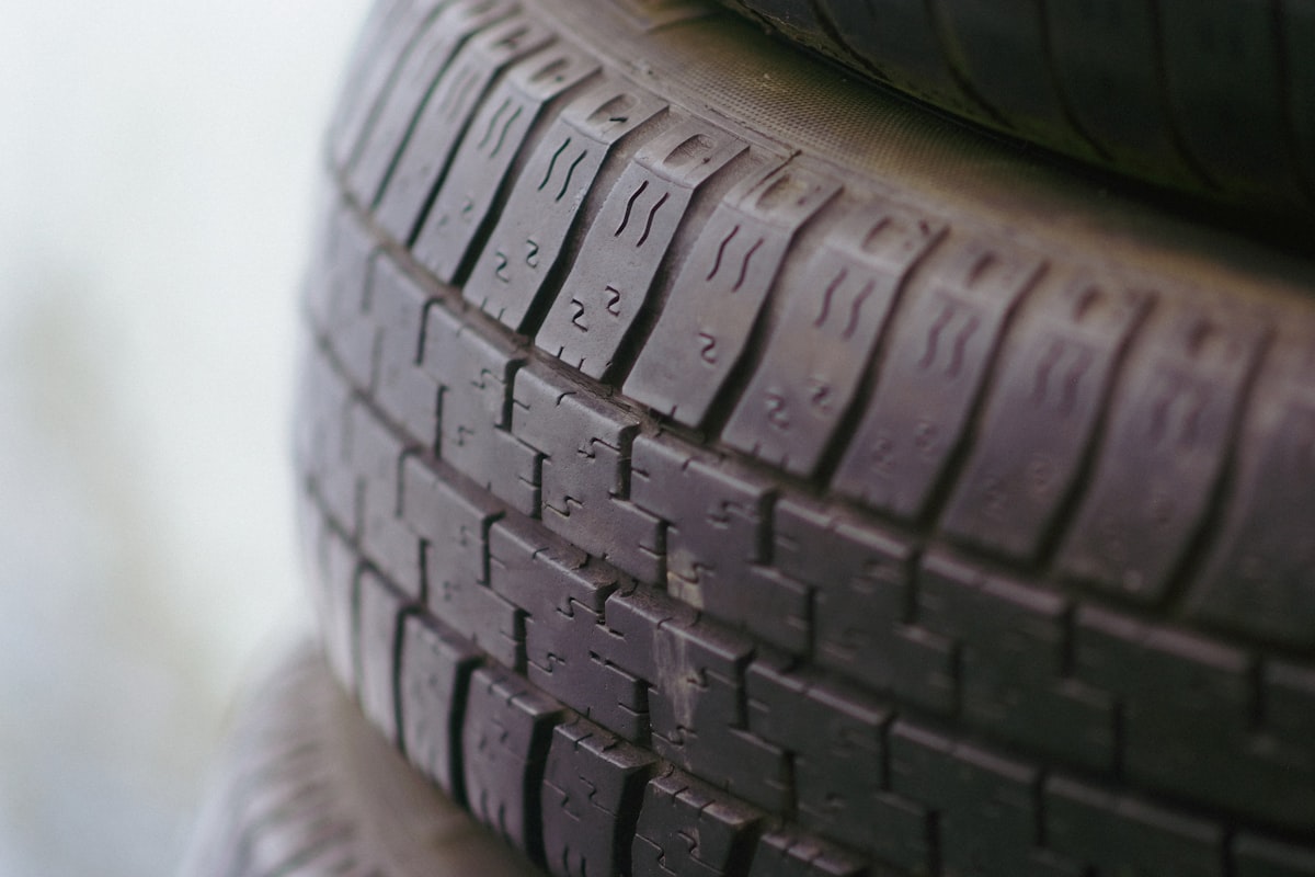 Cuidar tu coche en Canarias: salitre, calor y neumáticos
